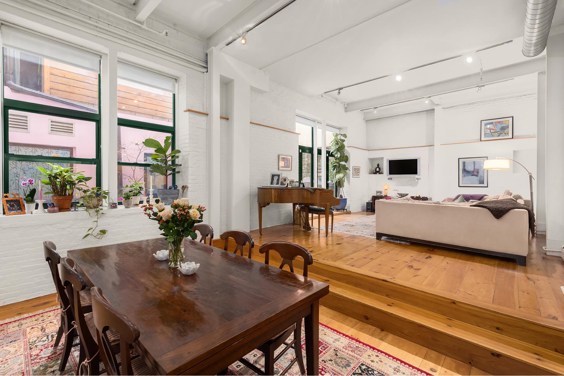 211 East 2nd Street Garden, East Village, Downtown, NYC - 4 Bedrooms  
3 Bathrooms  
8 Rooms - 