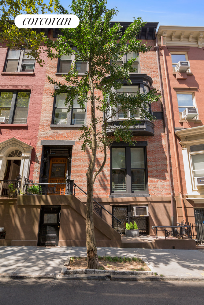 82 Willow Street 2, Brooklyn Heights, Brooklyn, New York - 3 Bedrooms  
2.5 Bathrooms  
6 Rooms - 