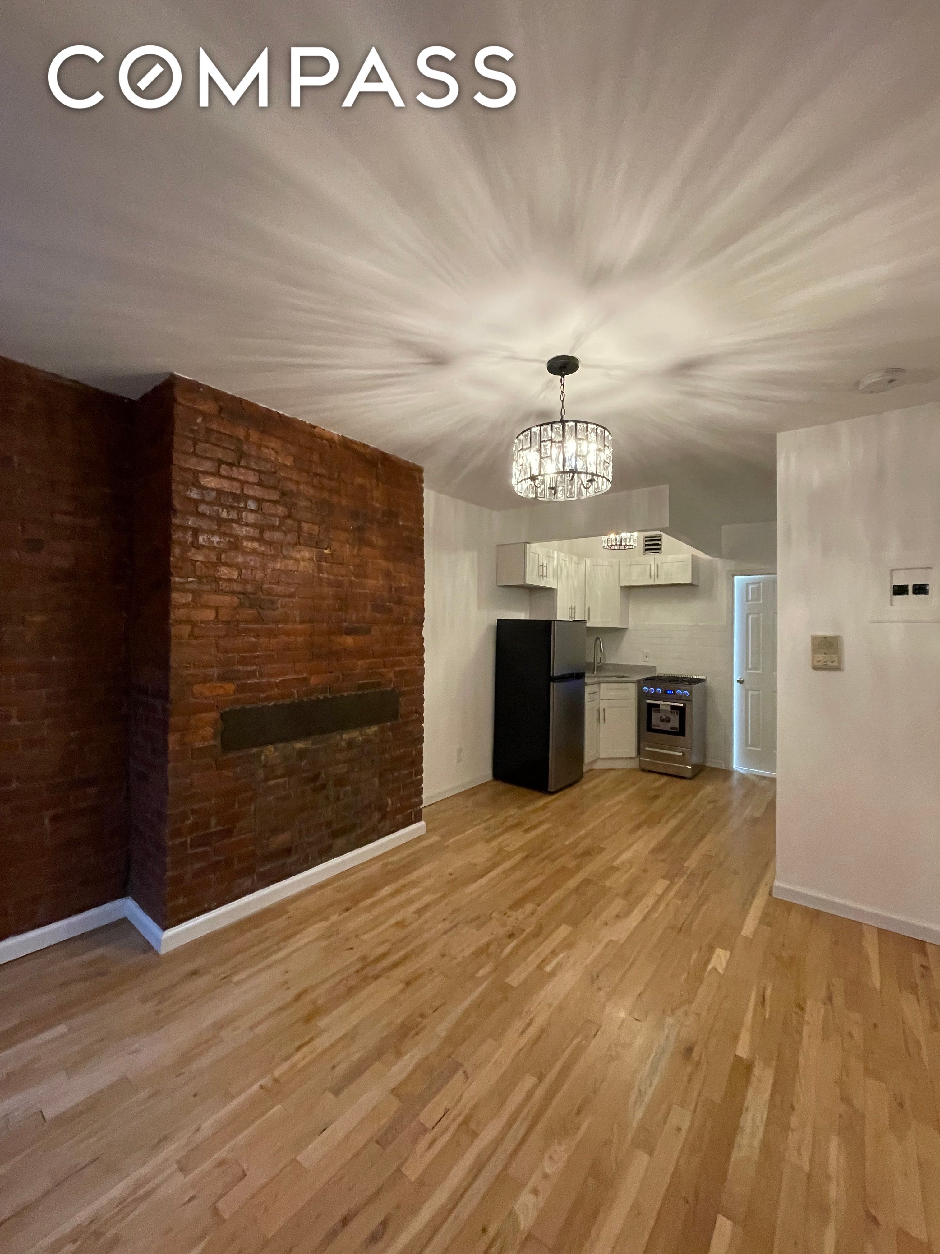517 East 5th Street 220, East Village, Downtown, NYC - 1 Bathrooms  
1 Rooms - 