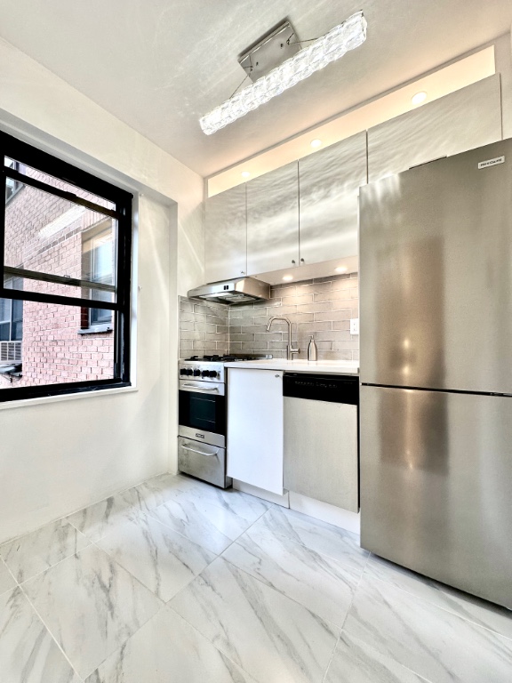 Photo 1 of 345 West 145th Street 4A7, Hamilton Heights, NYC, $2,200, Web #: 1059478958