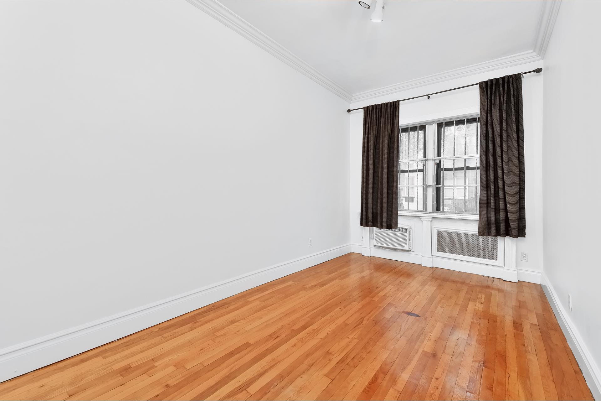 416 East 83rd Street 1C, Yorkville, Upper East Side, NYC - 1 Bathrooms  
2 Rooms - 