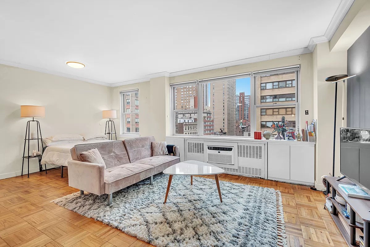 Photo 1 of 201 East 37th Street 12F, Midtown East, NYC, $495,000, Web #: 1059532357