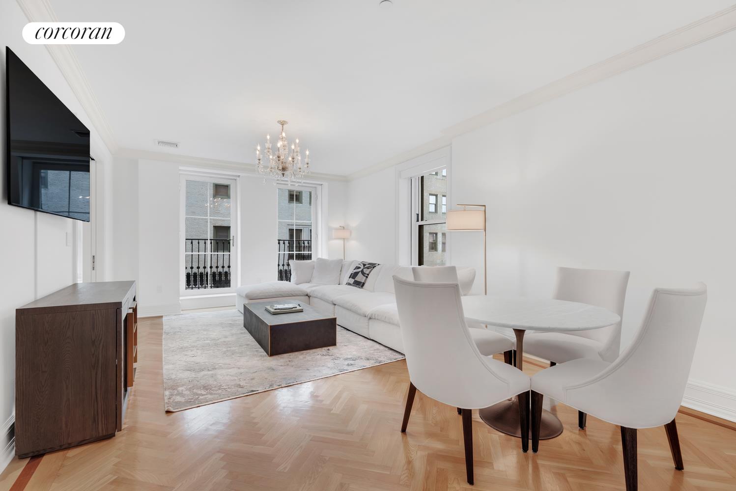 1 Central Park 1604, Central Park South, Midtown West, NYC - 2 Bedrooms  
2 Bathrooms  
4 Rooms - 