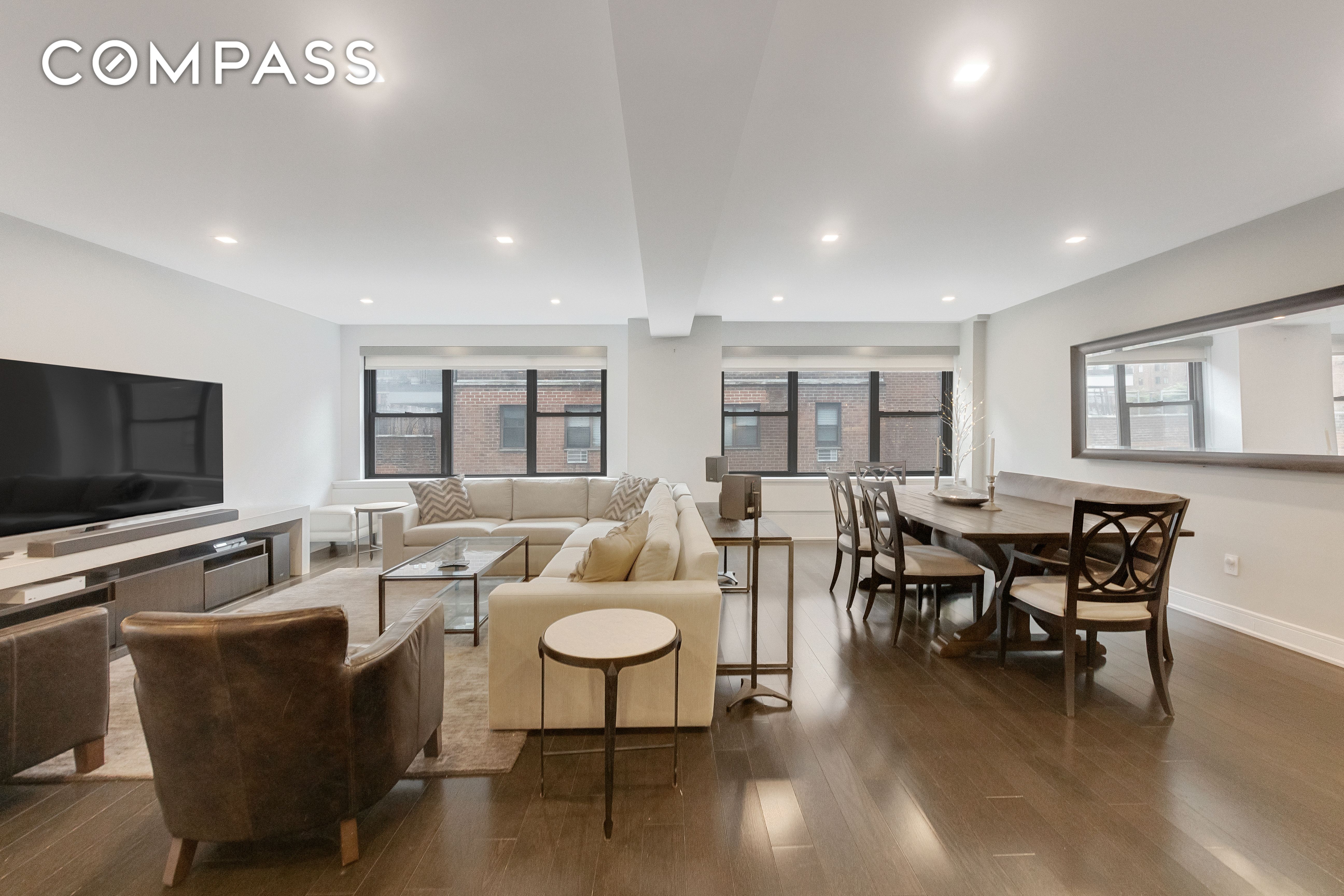 2 Tudor City Place 12Ds, Murray Hill, Midtown East, NYC - 3 Bedrooms  
2 Bathrooms  
7 Rooms - 