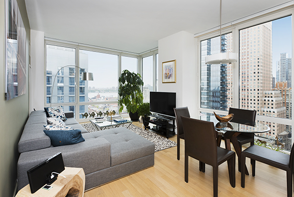 247 West 46th Street 3201, Chelsea And Clinton, Downtown, NYC - 1 Bedrooms  
1.5 Bathrooms  
4 Rooms - 