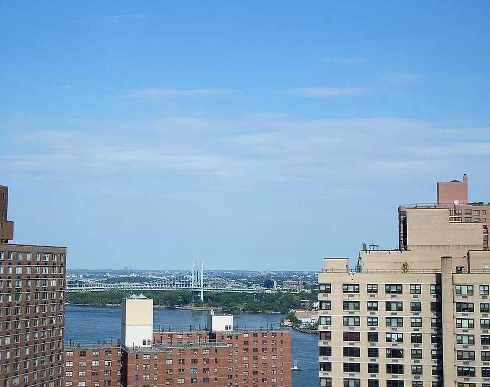 Photo 1 of 300 East 93rd Street 34E, Upper East Side, NYC, $3,795, Web #: 1059856713