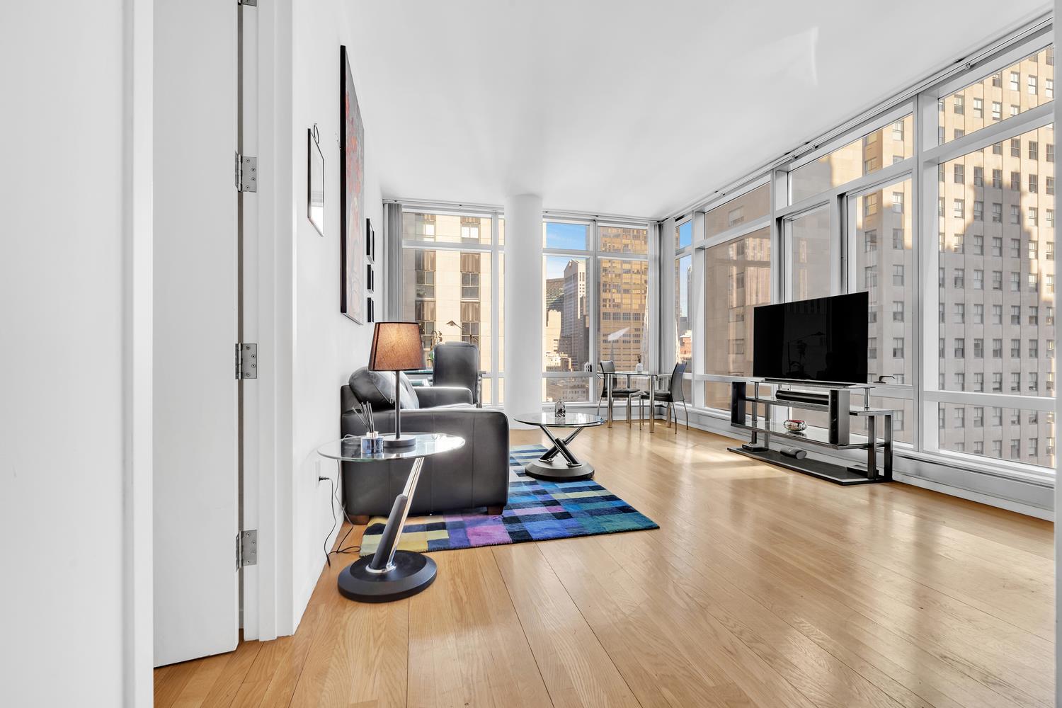 18 West 48th Street 19B, Chelsea And Clinton,  - 1 Bedrooms  
1.5 Bathrooms  
3 Rooms - 
