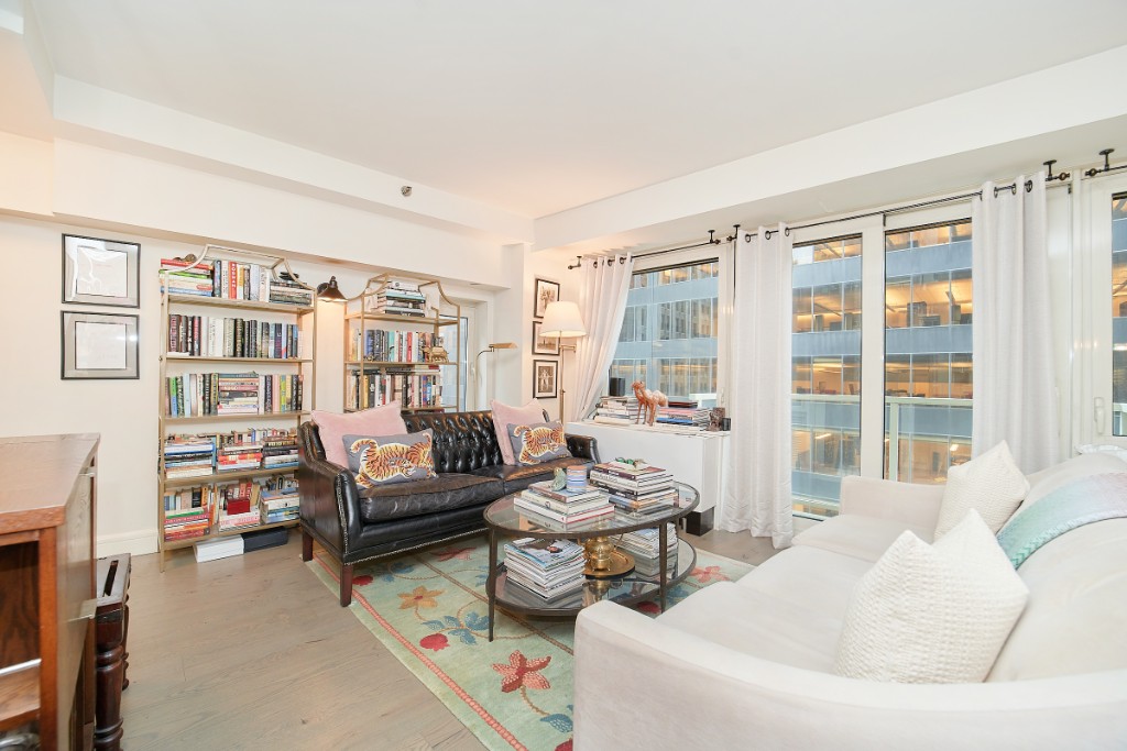 67 Liberty Street 14, Financial District, Downtown, NYC - 1 Bedrooms  
1 Bathrooms  
3 Rooms - 