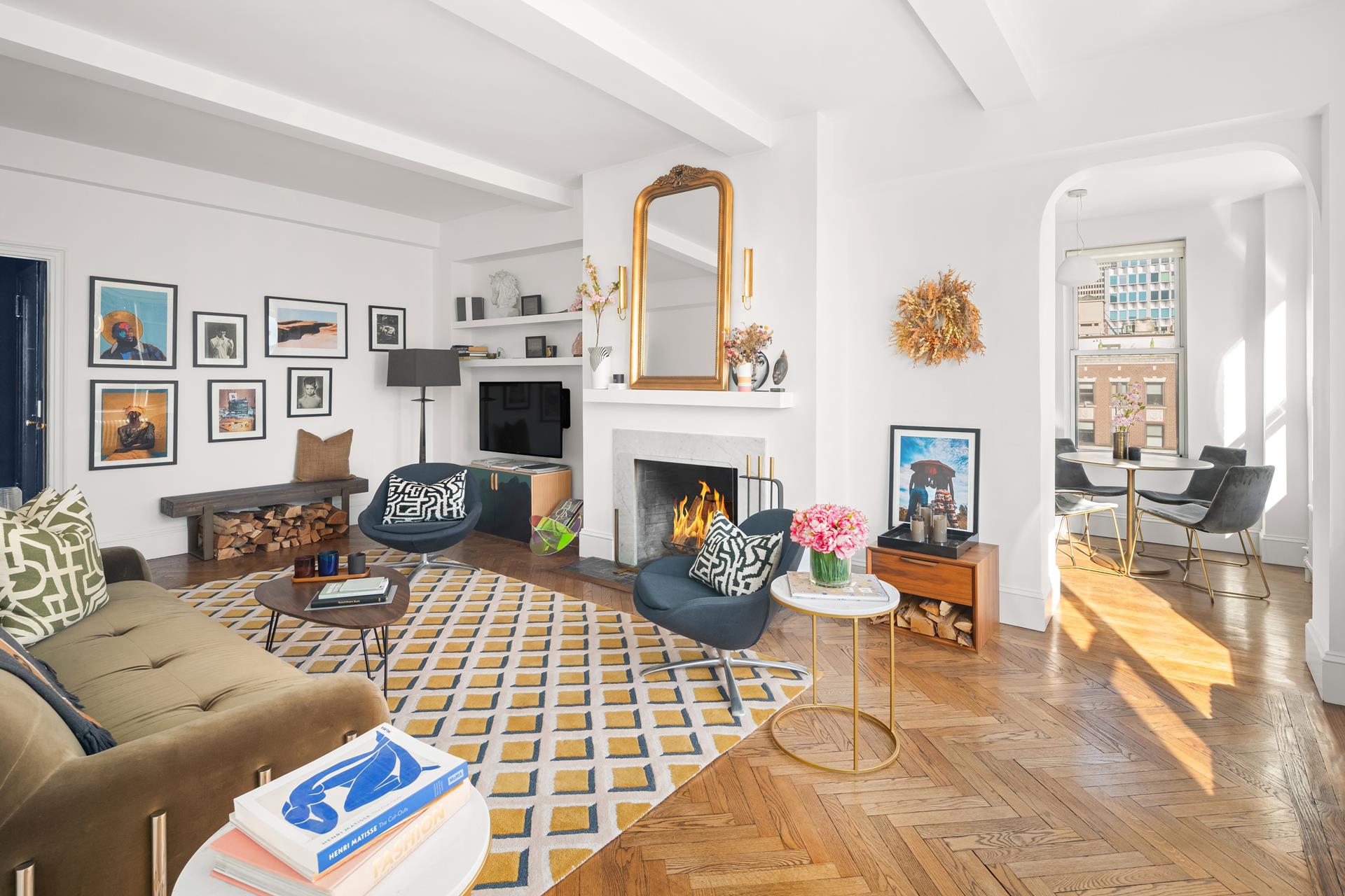 55 Park Avenue 15E, Murray Hill, Midtown East, NYC - 2 Bedrooms  
1 Bathrooms  
4 Rooms - 