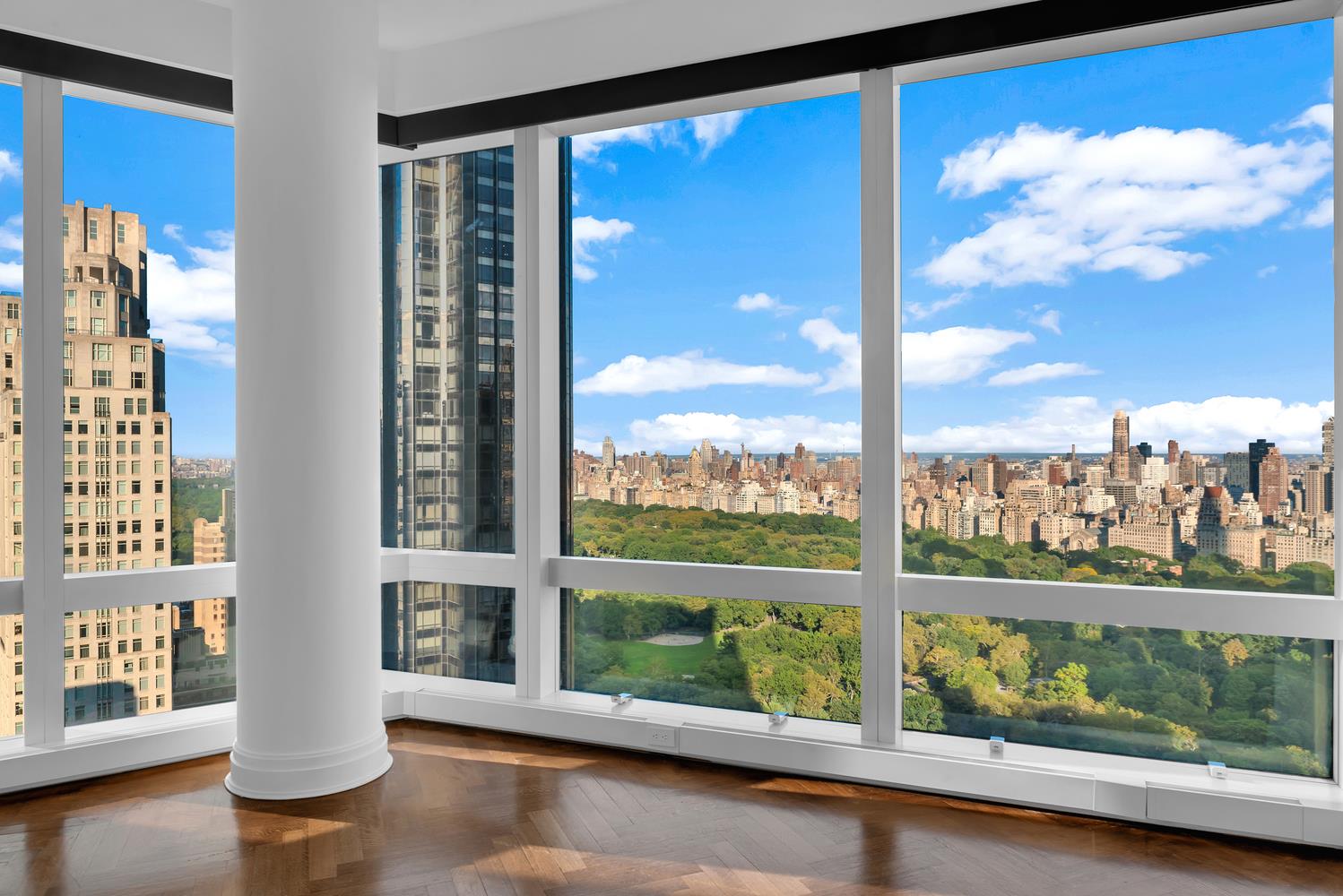25 Columbus Circle 54B, Lincoln Sq, Upper West Side, NYC - 2 Bedrooms  
2.5 Bathrooms  
5 Rooms - 