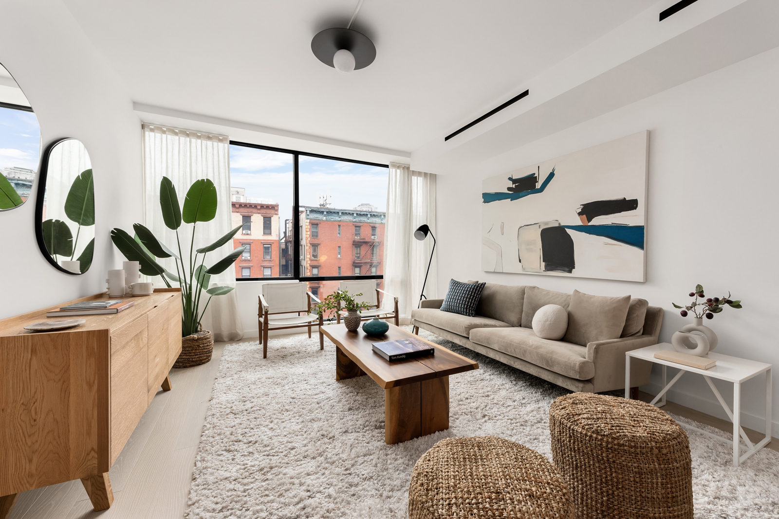 75 1st Avenue 3D, East Village, Downtown, NYC - 1 Bedrooms  
2 Bathrooms  
3 Rooms - 