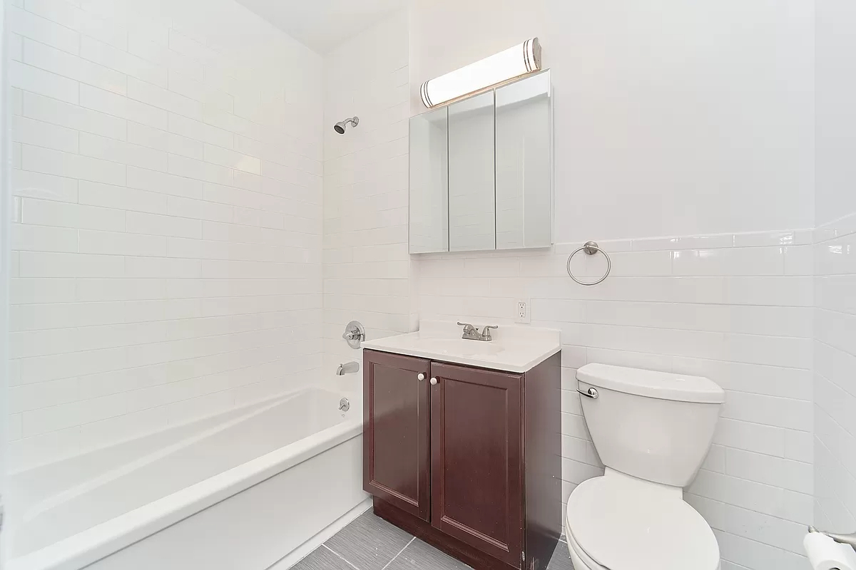 470 West 145th Street 2, Hamilton Heights, Upper Manhattan, NYC - 2 Bedrooms  
1 Bathrooms  
4 Rooms - 