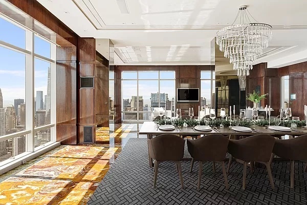 845 United Nations Plaza 86B, Turtle Bay, Midtown East, NYC - 5 Bedrooms  
5.5 Bathrooms  
10 Rooms - 