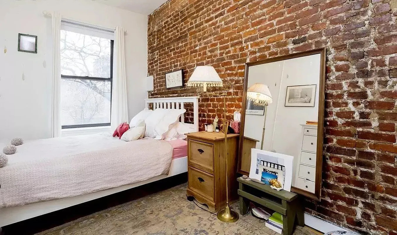 529 Atlantic Avenue , Boerum Hill, Brooklyn, New York - 2 Bedrooms  
1 Bathrooms  
4 Rooms - 