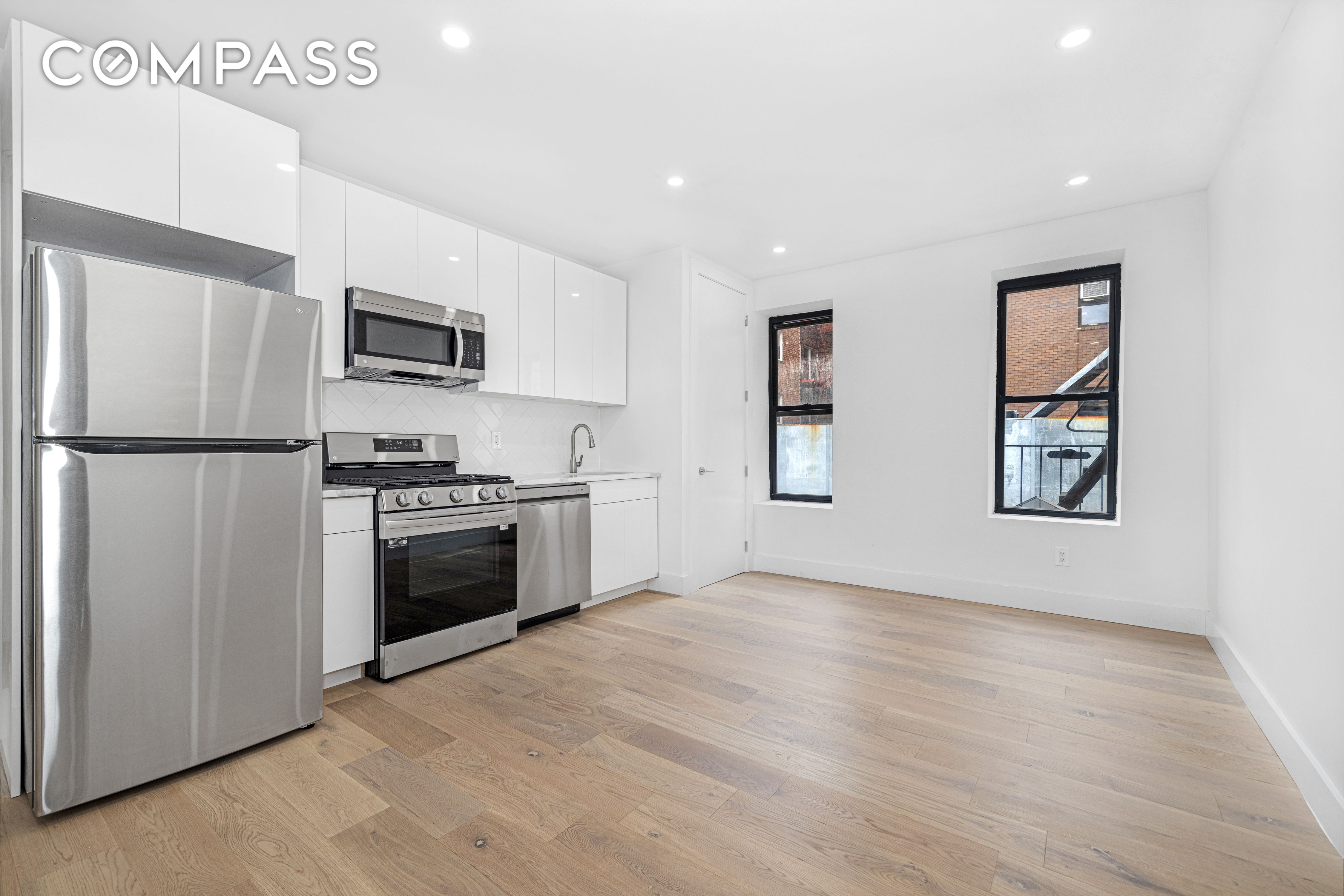 640 Ditmas Avenue 23, Kensington, Brooklyn, New York - 2 Bedrooms  
2 Bathrooms  
6 Rooms - 