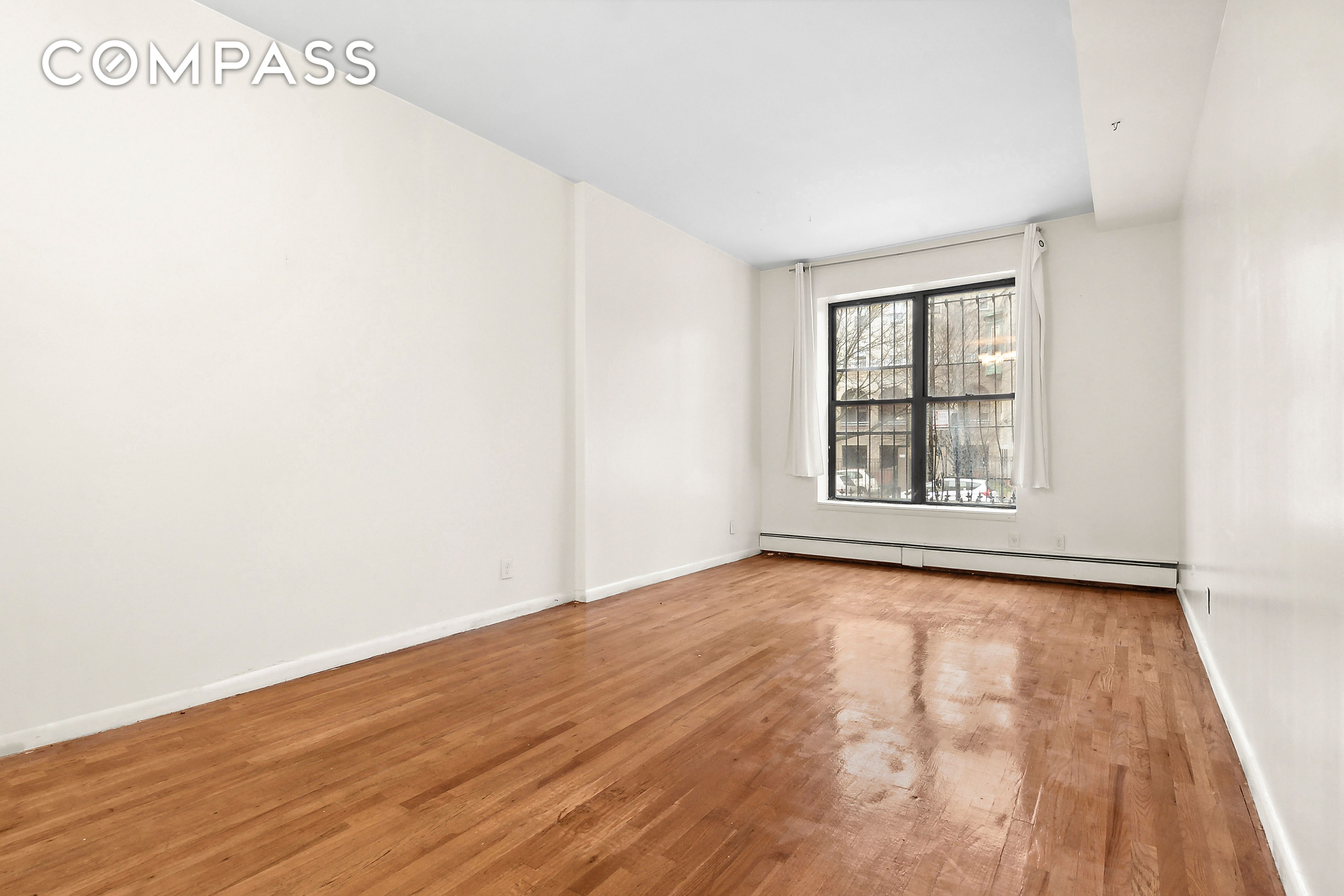 1500 Bedford Avenue 1E, Crown Heights, Brooklyn, New York - 3 Bedrooms  
2 Bathrooms  
7 Rooms - 