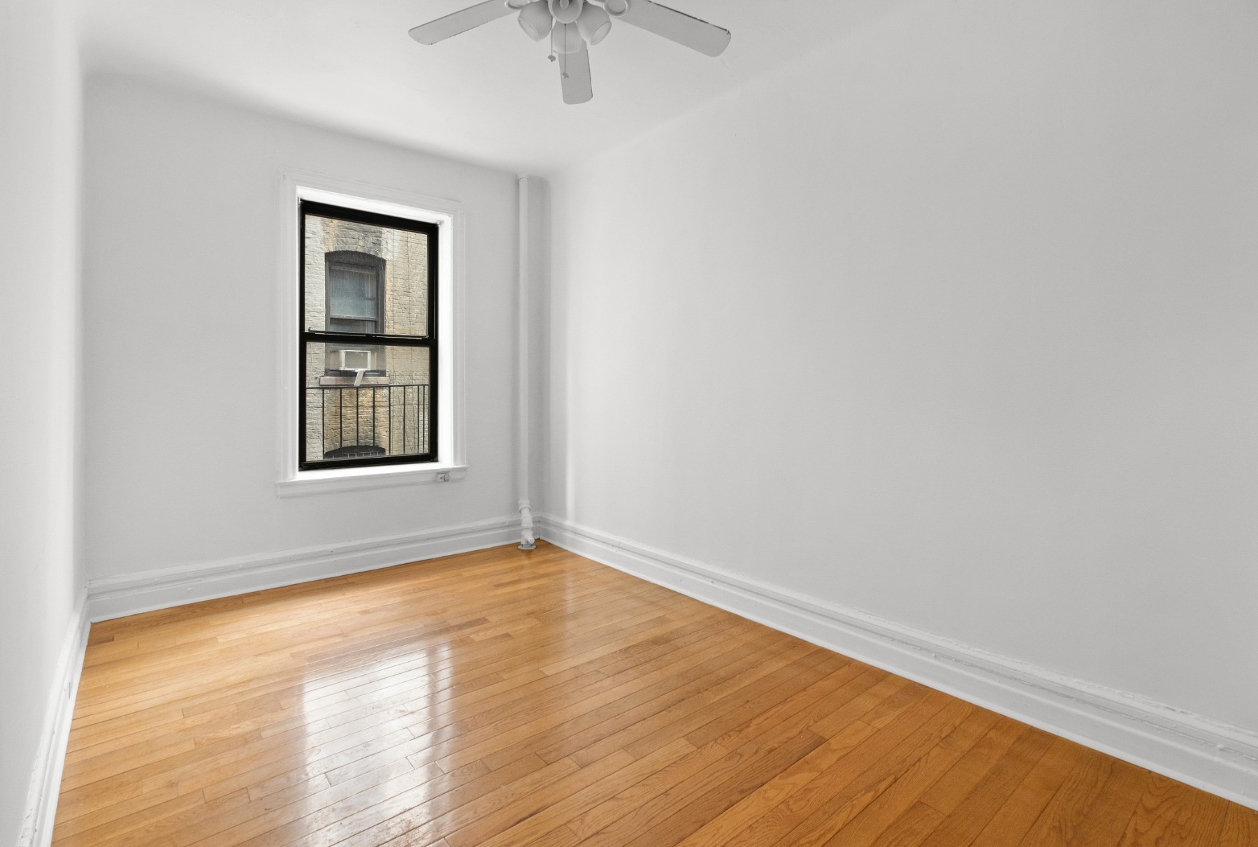 4260 Broadway, New York, NY 10033, 2 Bedrooms Bedrooms, 4 Rooms Rooms,1 BathroomBathrooms,Residential,For Sale,Broadway,RLMX-96290