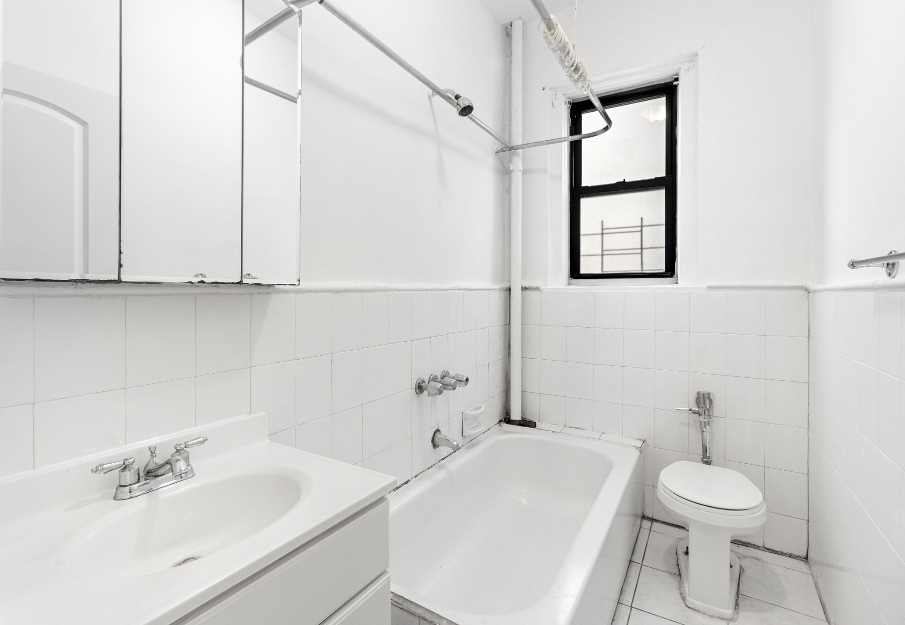 4260 Broadway, New York, NY 10033, 2 Bedrooms Bedrooms, 4 Rooms Rooms,1 BathroomBathrooms,Residential,For Sale,Broadway,RLMX-96290