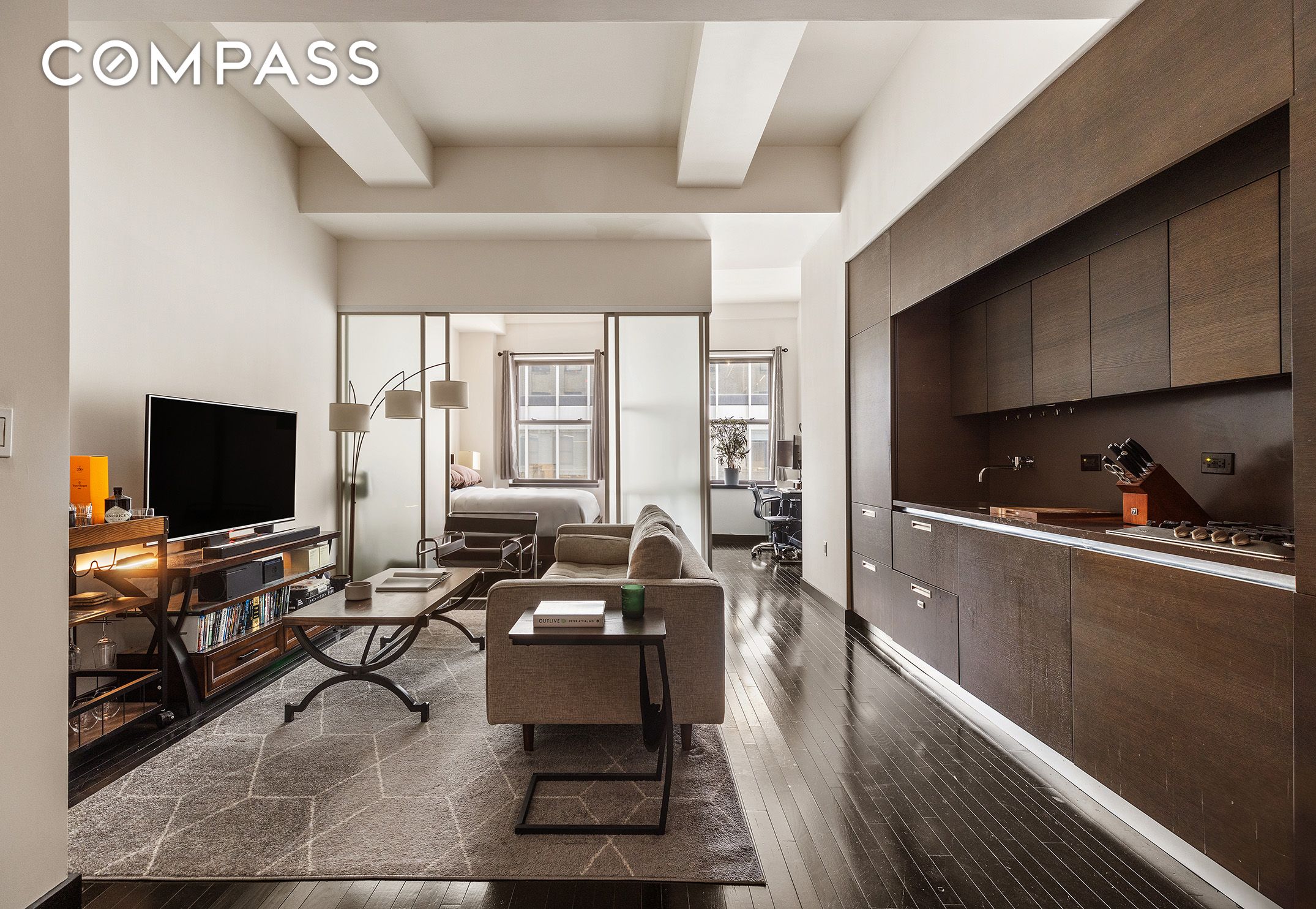 20 Pine Street 2413, Financial District, Downtown, NYC - 1 Bedrooms  
1 Bathrooms  
3 Rooms - 