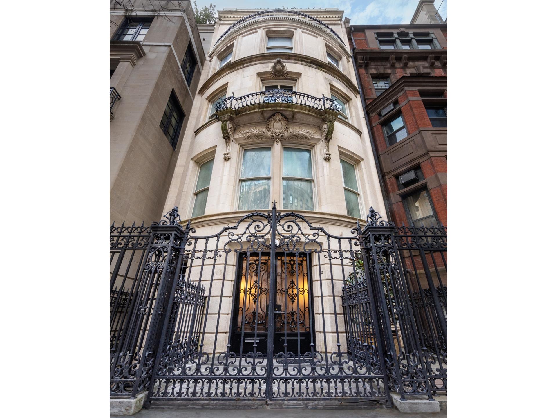 10 East 67th Street, Lenox Hill, Upper East Side, NYC - 8 Bedrooms  
8.5 Bathrooms  
20 Rooms - 