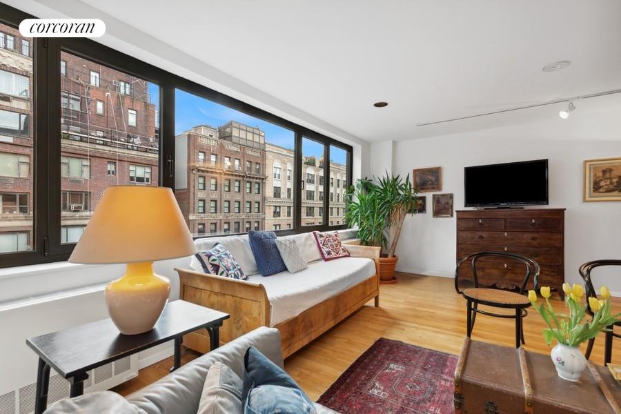 177 East 79th Street 14A, Upper East Side, Upper East Side, NYC - 4 Bedrooms  
2 Bathrooms  
7 Rooms - 