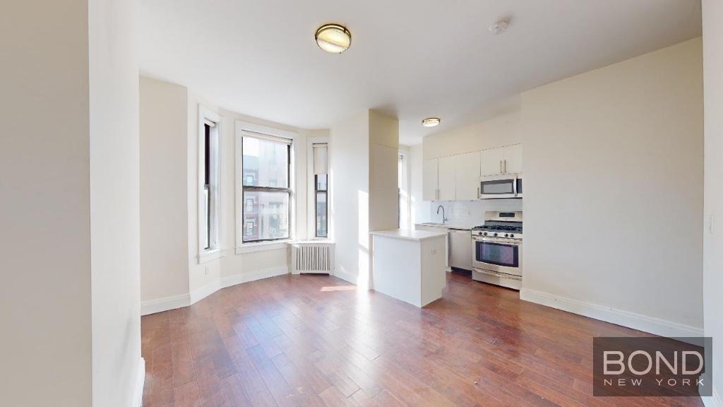 17 West 125th Street 4D, Central Harlem, Upper Manhattan, NYC - 1 Bedrooms  
1 Bathrooms  
3 Rooms - 