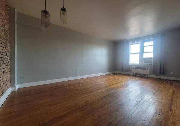 120-10 85th Avenue, Woodhaven, Queens, New York - 1 Bedrooms  
1 Bathrooms  
3 Rooms - 