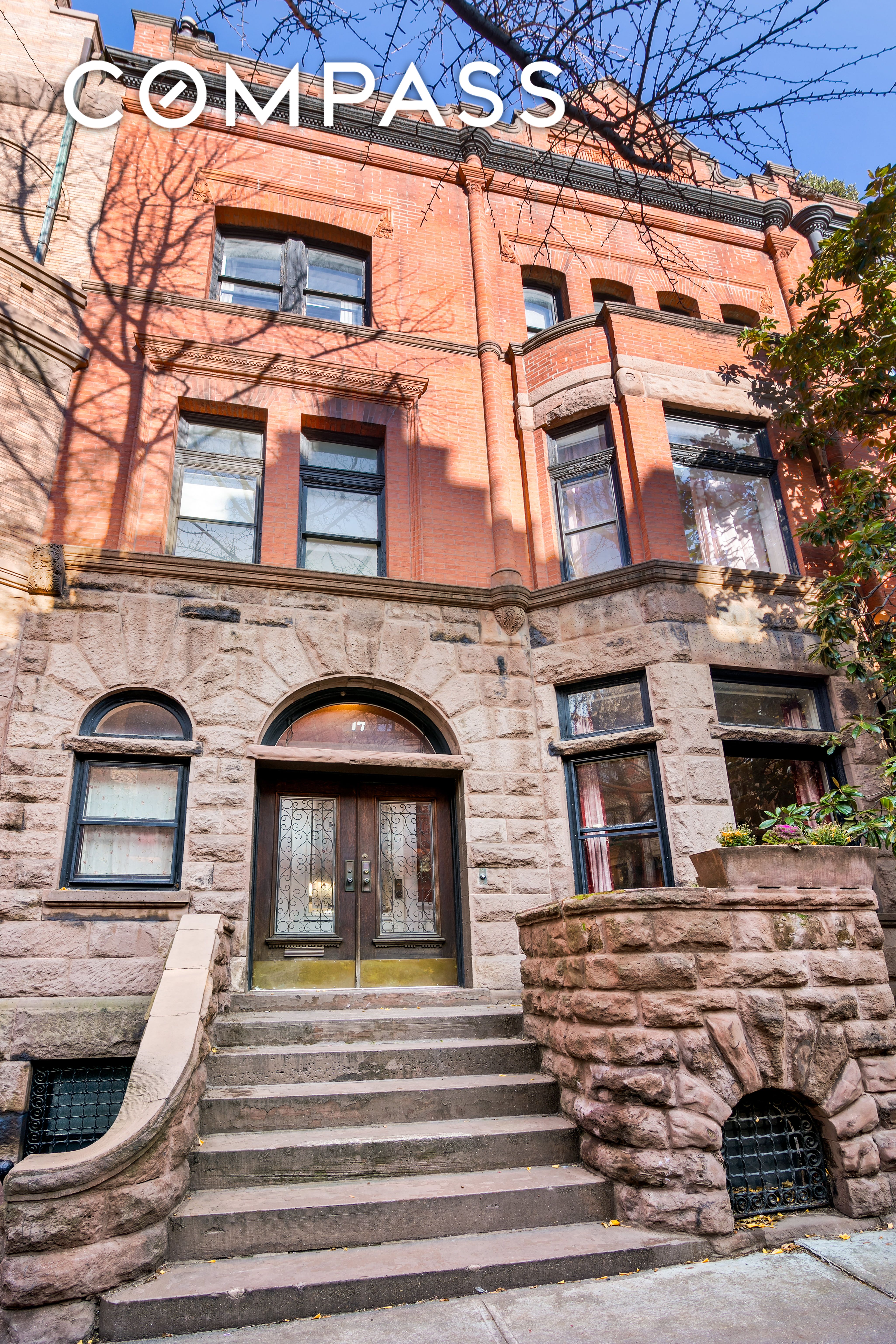 17 Montgomery Place, Park Slope, Brooklyn, New York - 8 Bedrooms  
4.5 Bathrooms  
21 Rooms - 