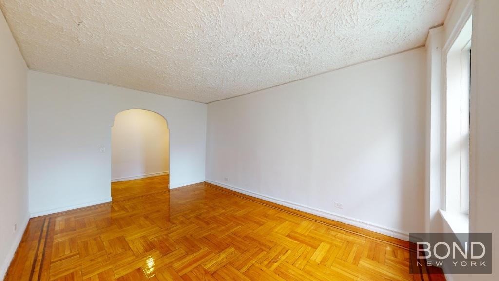 2330 Valentine Avenue 2C, Fordham, Bronx, New York - 1 Bedrooms  
1 Bathrooms  
3 Rooms - 