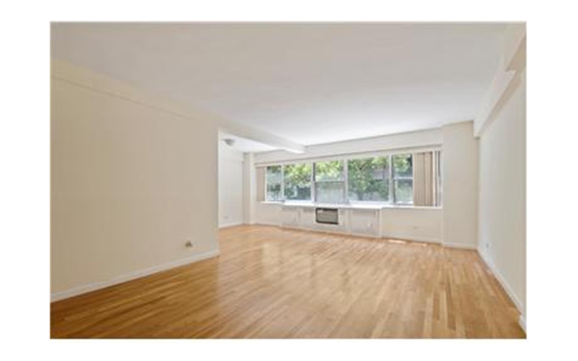 333 East 46th Street 2C, Turtle Bay, Midtown East, NYC - 1 Bathrooms  
3 Rooms - 