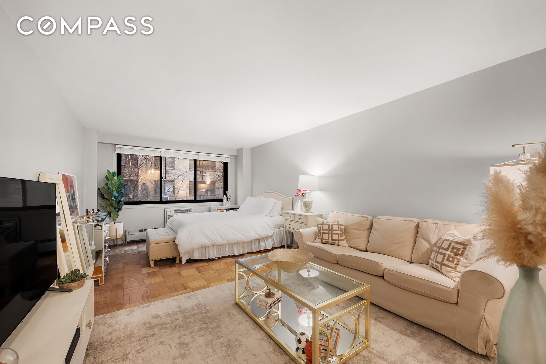 16 West 16th Street 3Fs, Flatiron, Downtown, NYC - 1 Bathrooms  
2 Rooms - 