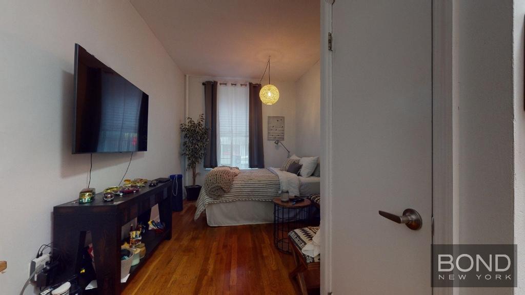 313 East 93rd Street 1B, Upper East Side, Upper East Side, NYC - 1 Bathrooms  
2 Rooms - 