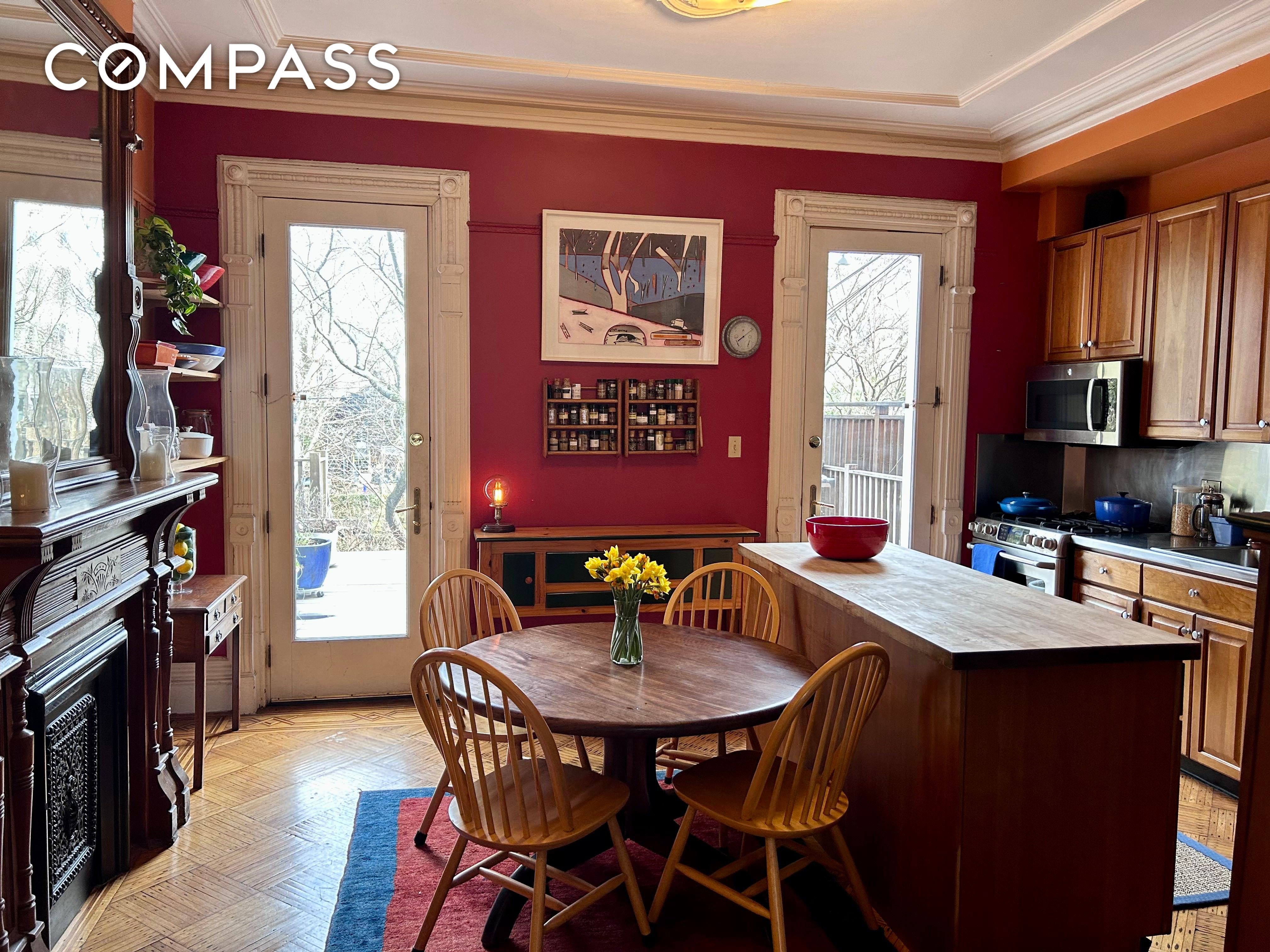 173 Garfield Place 2, Park Slope, Brooklyn, New York - 4 Bedrooms  
2 Bathrooms  
10 Rooms - 