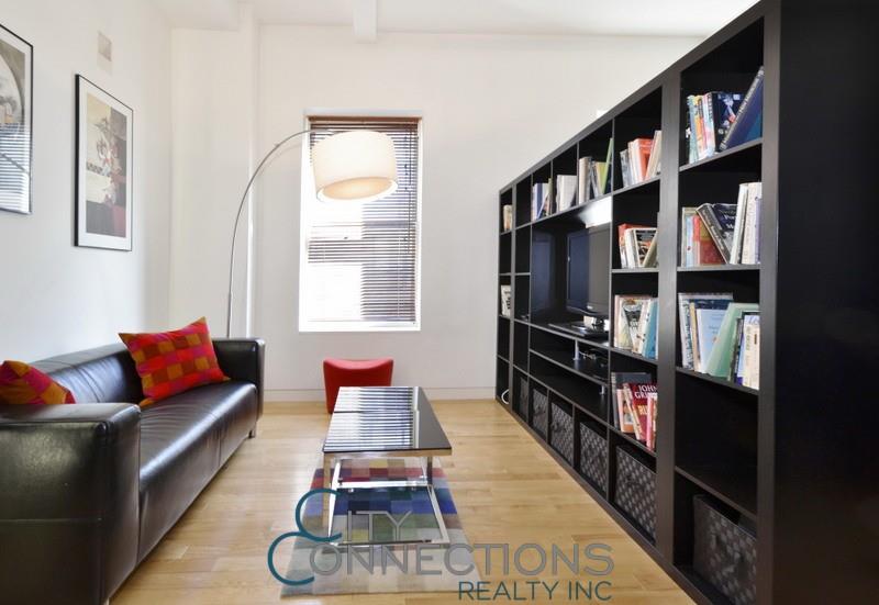 Photo 1 of 16 West 19th Street 10-D, Flatiron District, NYC, $669,000, Web #: 1061180465