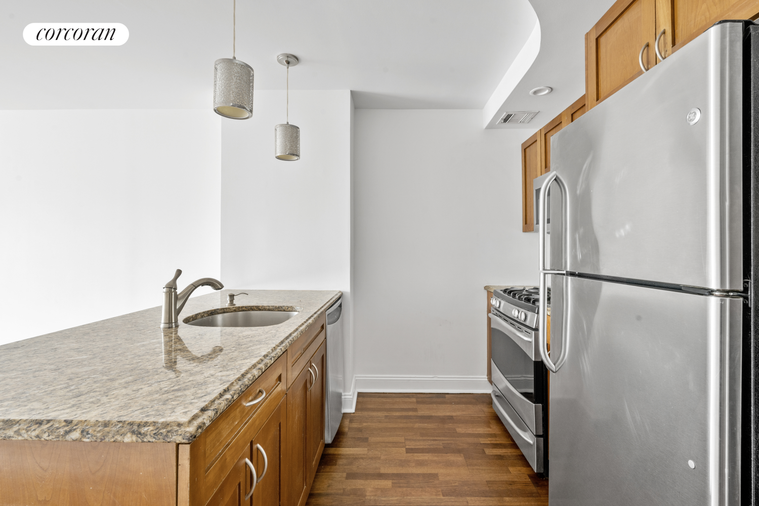 721 Flushing Avenue 5C, Williamsburg, Brooklyn, New York - 2 Bedrooms  
2 Bathrooms  
4 Rooms - 