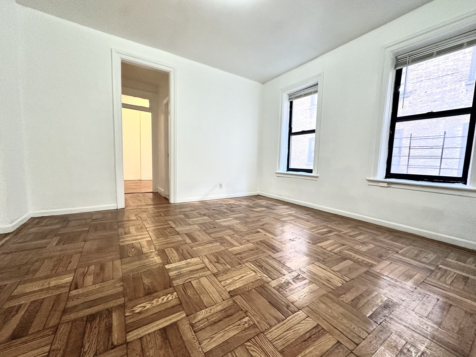 Photo 1 of 549 Isham Street 27, Inwood, NYC, $2,000, Web #: 1061218444