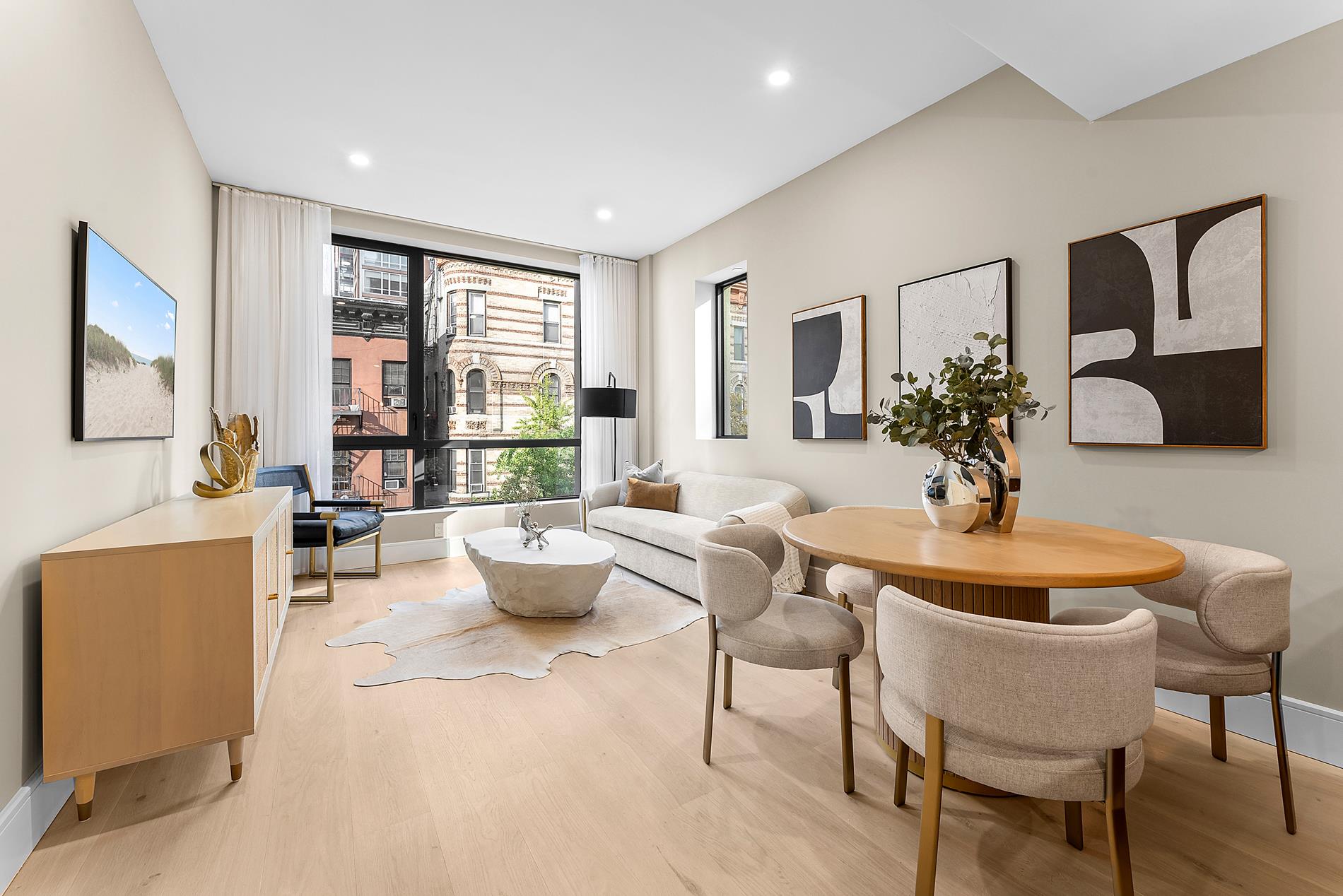 244 East 52nd Street 4-B, Turtle Bay, Midtown East, NYC - 2 Bedrooms  
2 Bathrooms  
4 Rooms - 