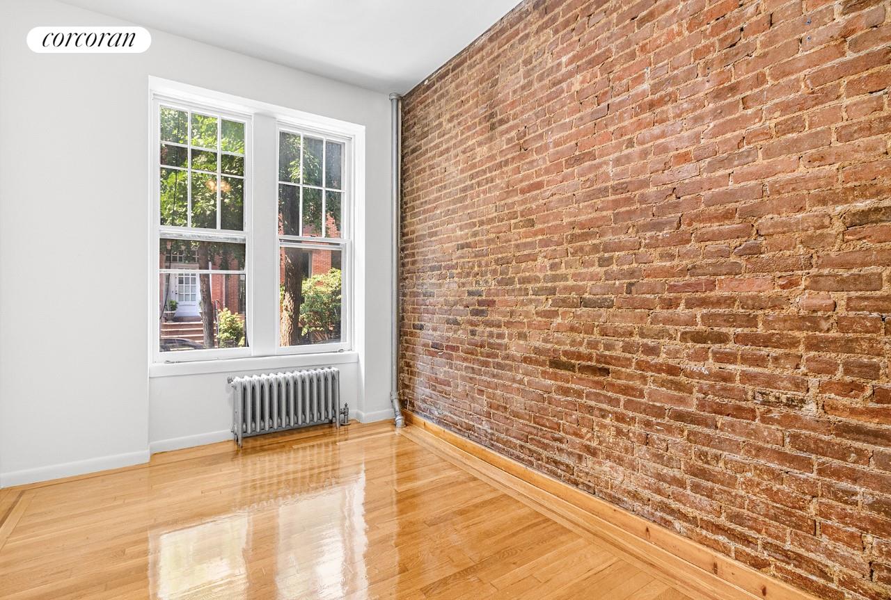 28 Perry Street 1E, West Village, Downtown, NYC - 1 Bedrooms  
1 Bathrooms  
3 Rooms - 