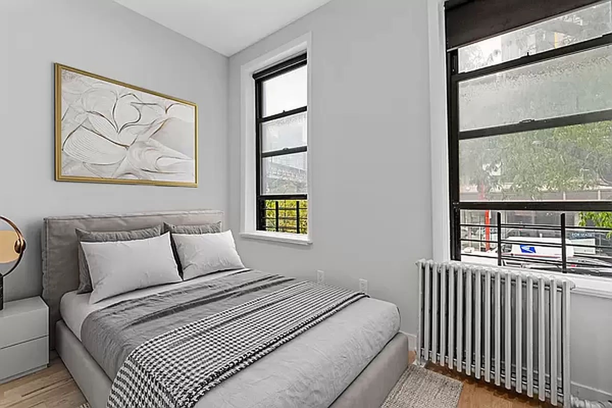 568 9th Avenue 4E, Midtown West, Midtown West, NYC - 2 Bedrooms  
1 Bathrooms  
3 Rooms - 