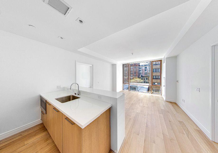 230 East 20th Street 54, Gramercy Park, Downtown, NYC - 2 Bedrooms  
2 Bathrooms  
4 Rooms - 