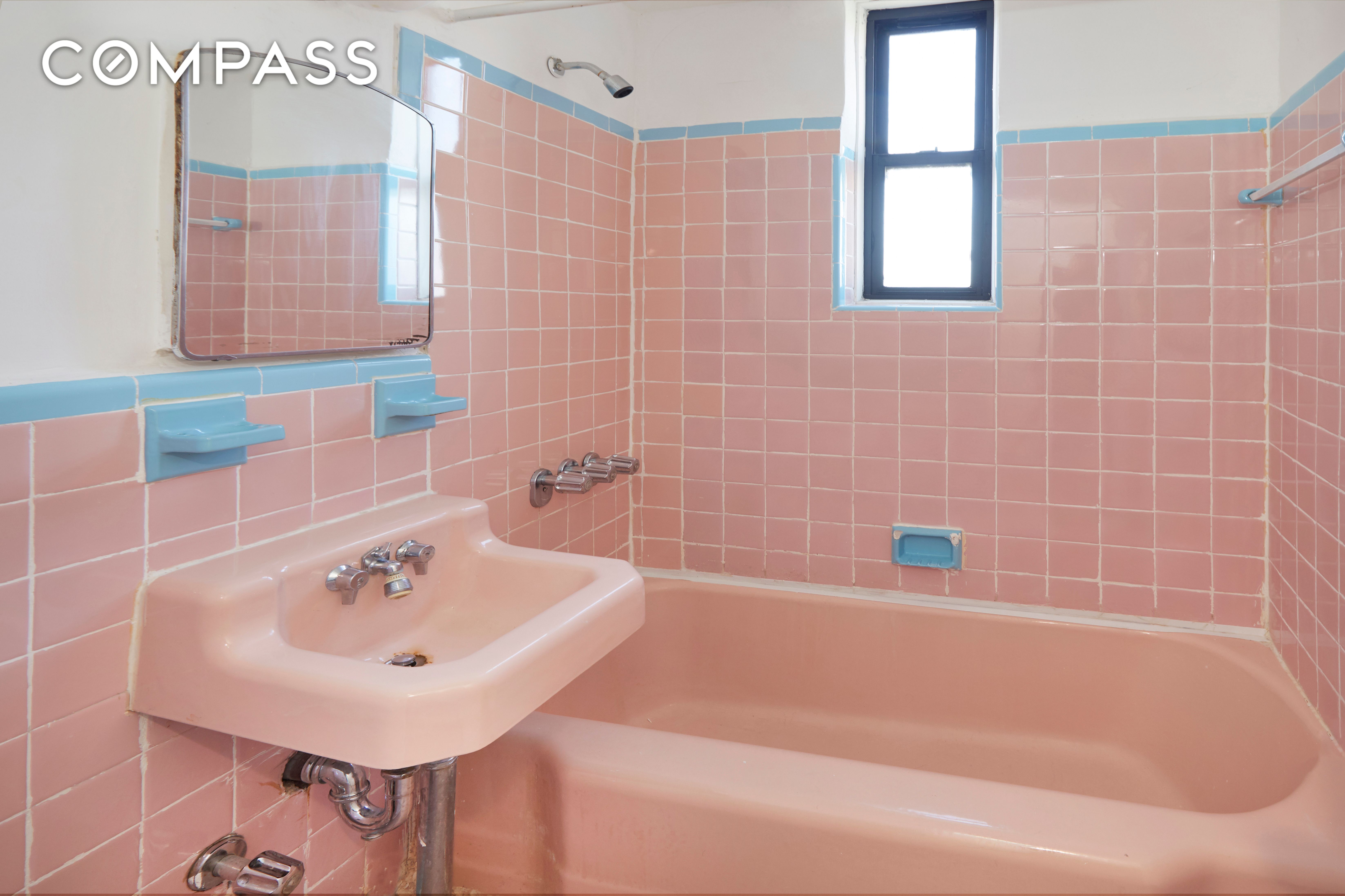 506 W 145th Street, New York, NY 10031, 1 Bedroom Bedrooms, 4 Rooms Rooms,1 BathroomBathrooms,Residential,For Sale,145th,COMP-1514447826246306633