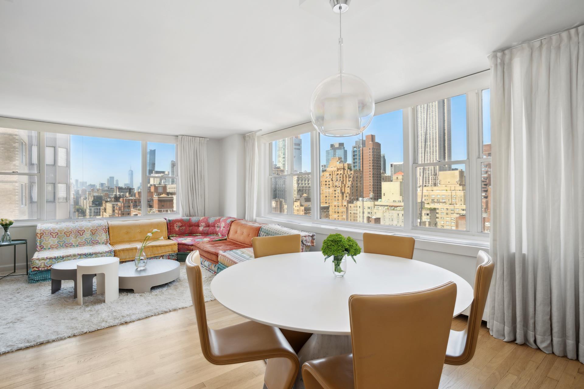 137 East 36th Street 21F, Murray Hill, Midtown East, NYC - 2 Bedrooms  
2.5 Bathrooms  
5 Rooms - 