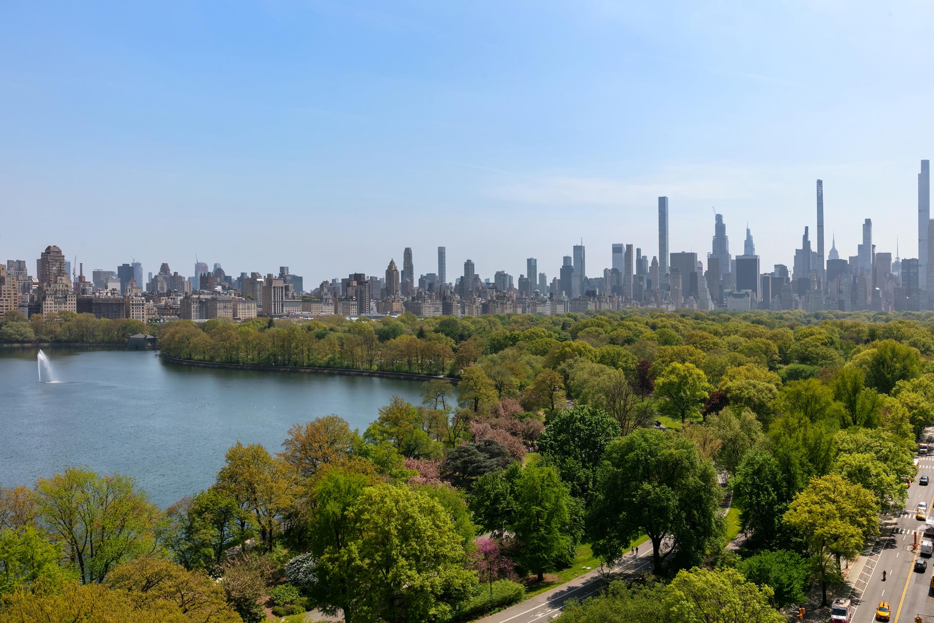 320 Central Park 18B, Upper West Side, Upper West Side, NYC - 4 Bedrooms  
4.5 Bathrooms  
8 Rooms - 