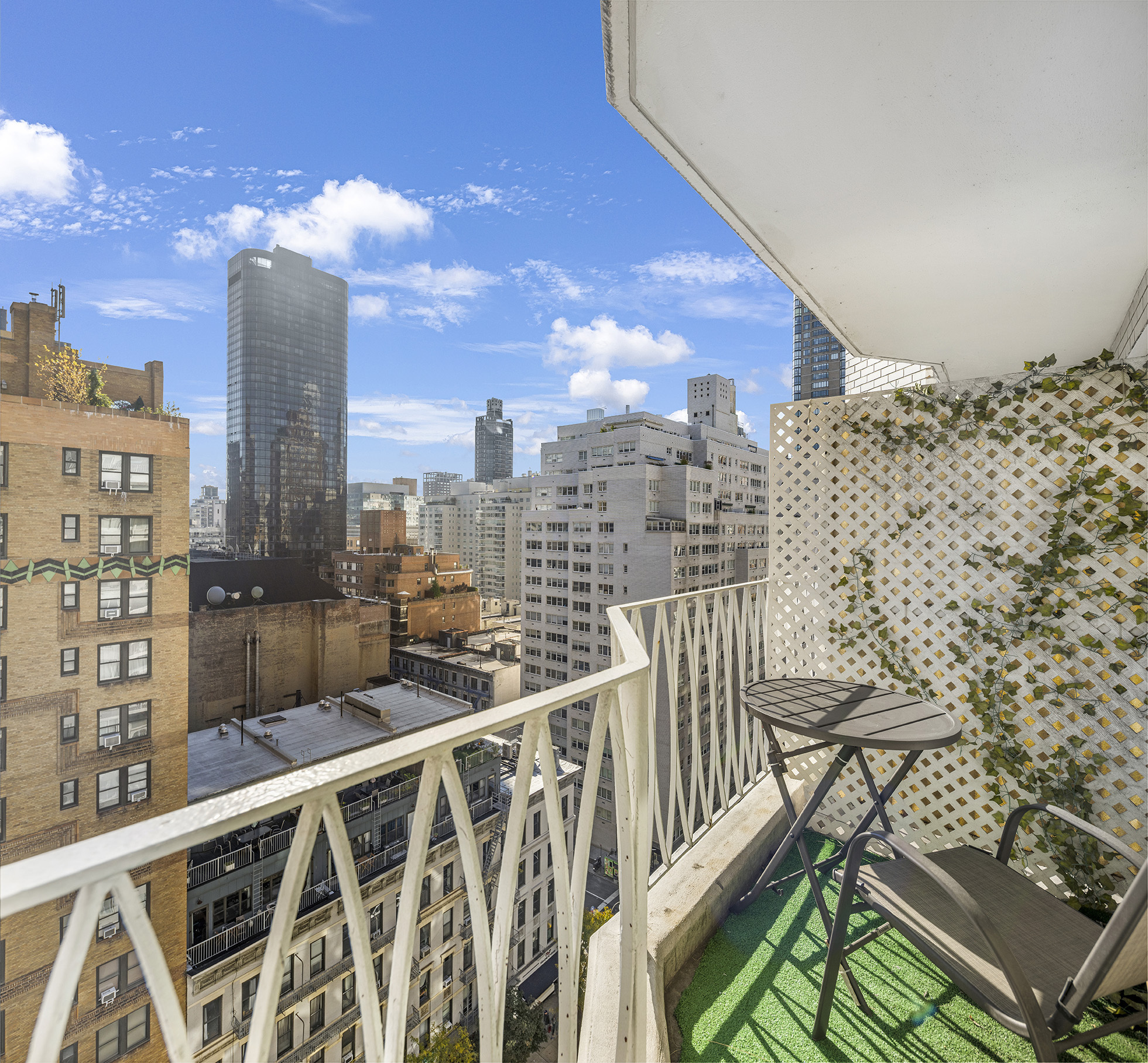 1160 3rd Avenue 17G, Lenox Hill, Upper East Side, NYC - 1 Bathrooms  
2 Rooms - 