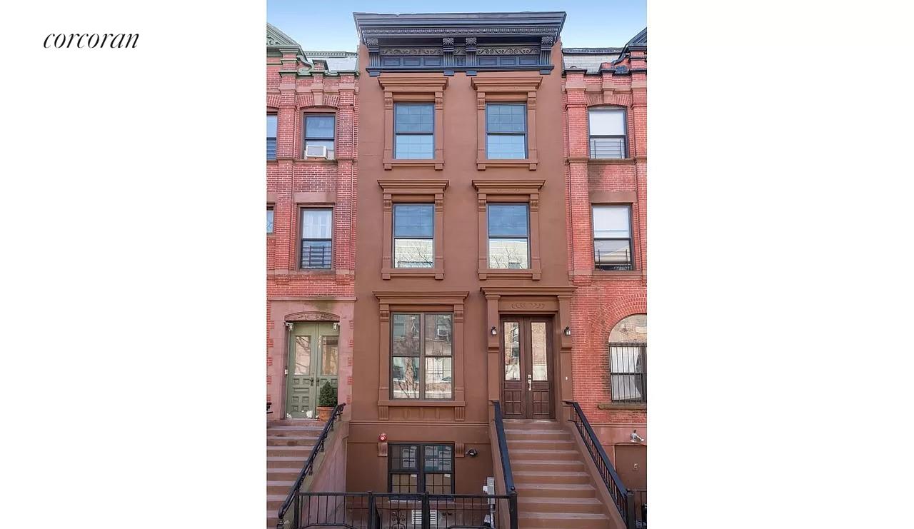 226 West 132nd Street, Central Harlem, Upper Manhattan, NYC - 4 Bedrooms  
4.5 Bathrooms  
7 Rooms - 