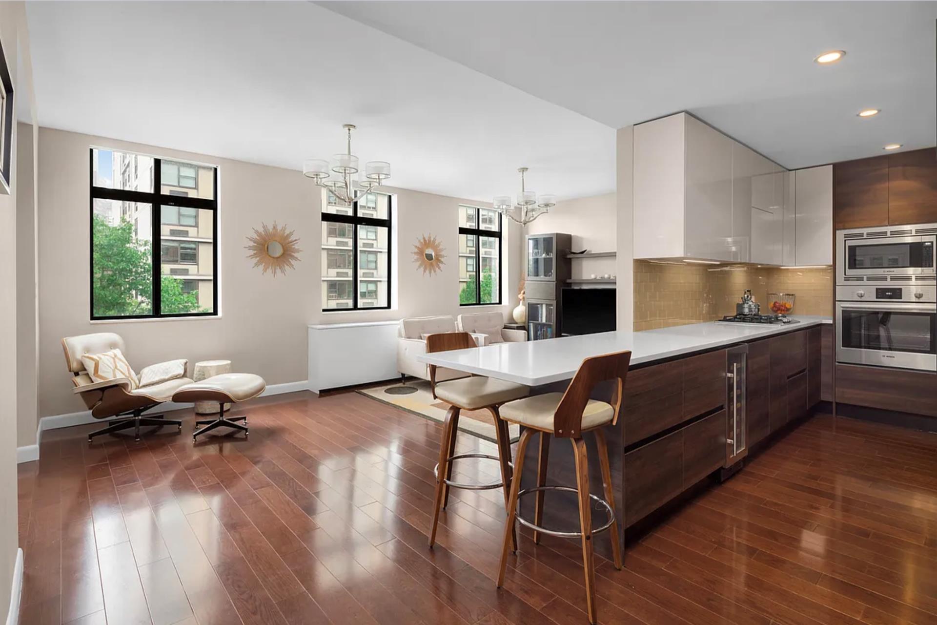 350 Albany Street 5Mn, Battery Park City, Downtown, NYC - 3 Bedrooms  
3 Bathrooms  
8 Rooms - 