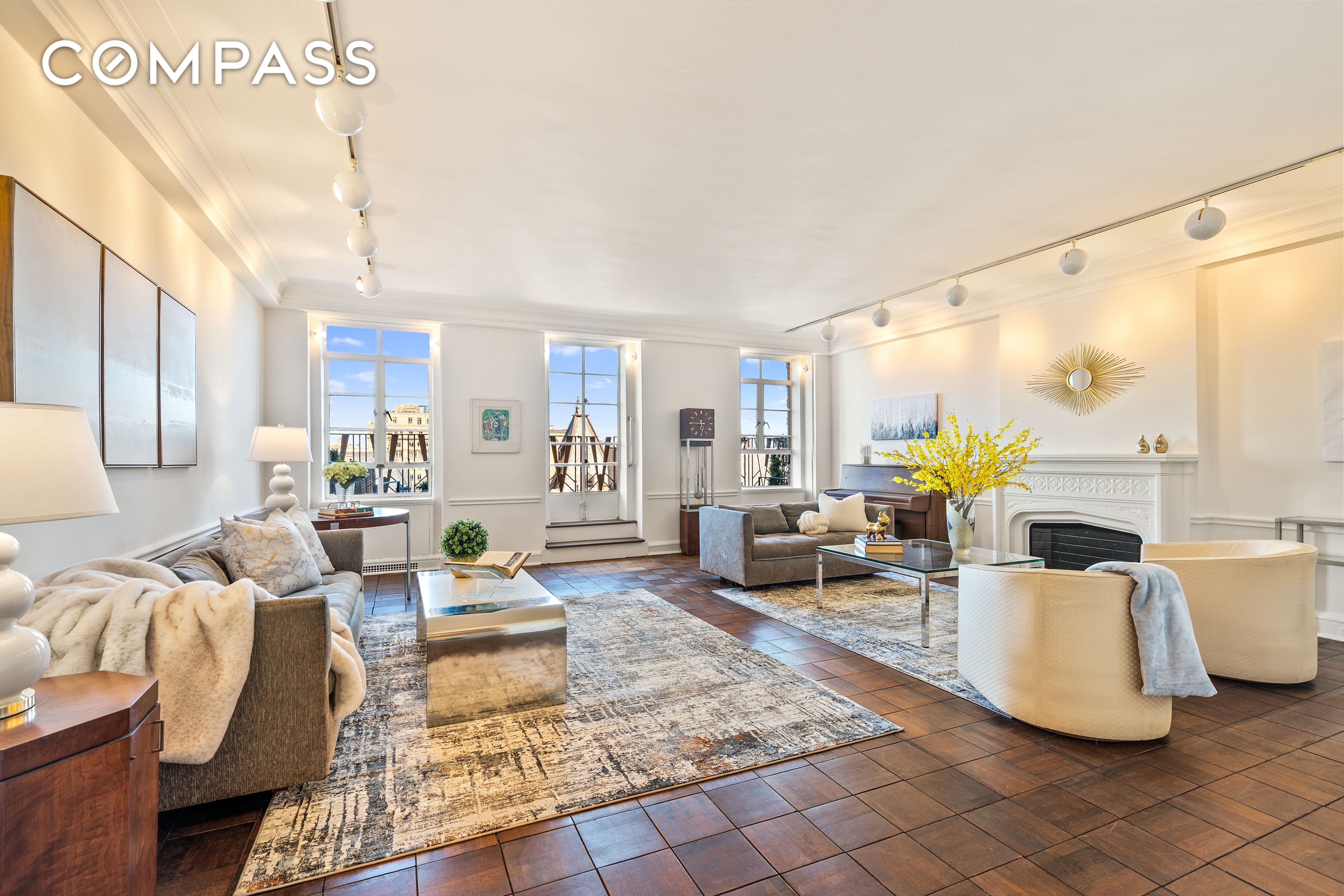 115 Central Park 16H, Upper West Side, Upper West Side, NYC - 3 Bedrooms  
2.5 Bathrooms  
6 Rooms - 