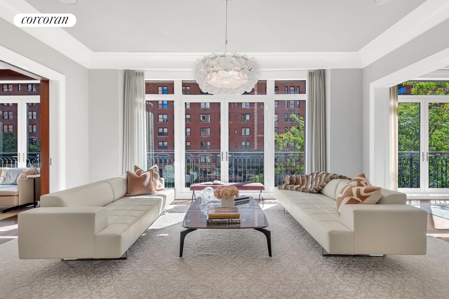 1110 Park Avenue 3Fl, Carnegie Hill, Upper East Side, NYC - 3 Bedrooms  
3.5 Bathrooms  
7 Rooms - 