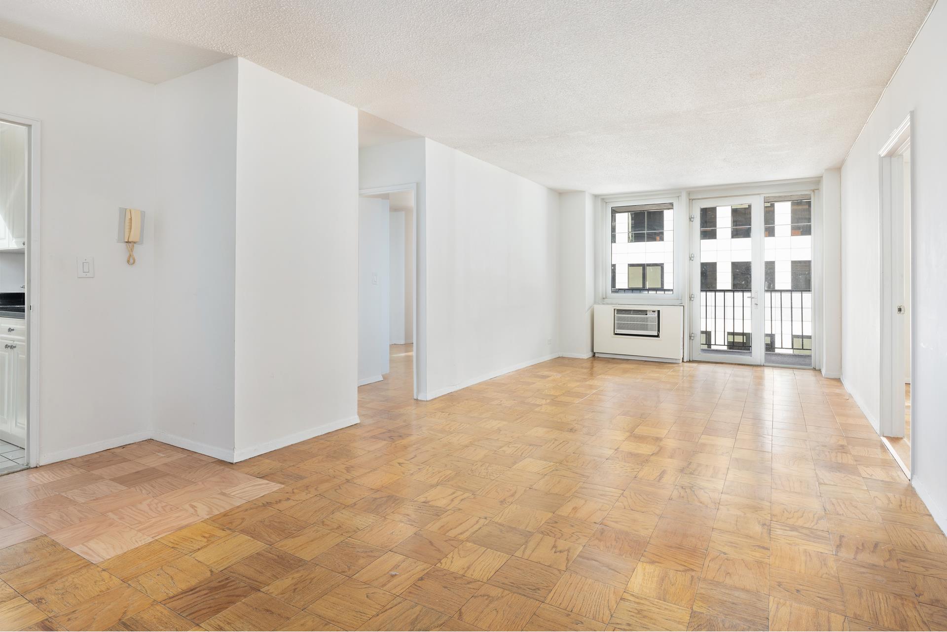 230 West 55th Street 902, Chelsea And Clinton,  - 3 Bedrooms  
2 Bathrooms  
5 Rooms - 