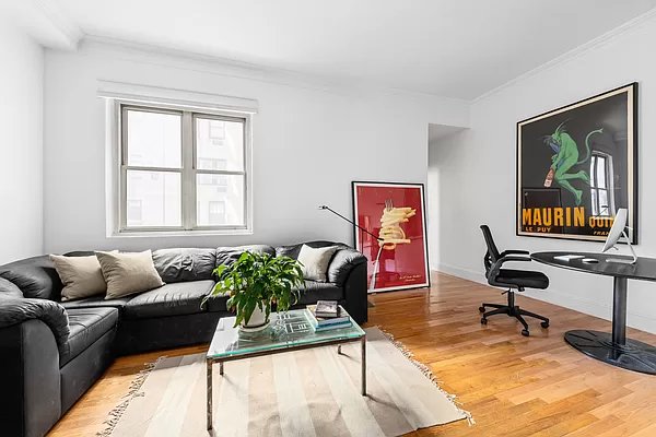 59 East 72nd Street 5D, Upper East Side, Upper East Side, NYC - 1 Bedrooms  
1 Bathrooms  
3 Rooms - 